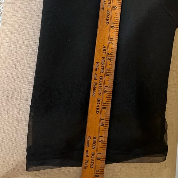 Reebok Cropped Black Oversized Tee with Sheer midriff, size Small - Picture 8 of 8
